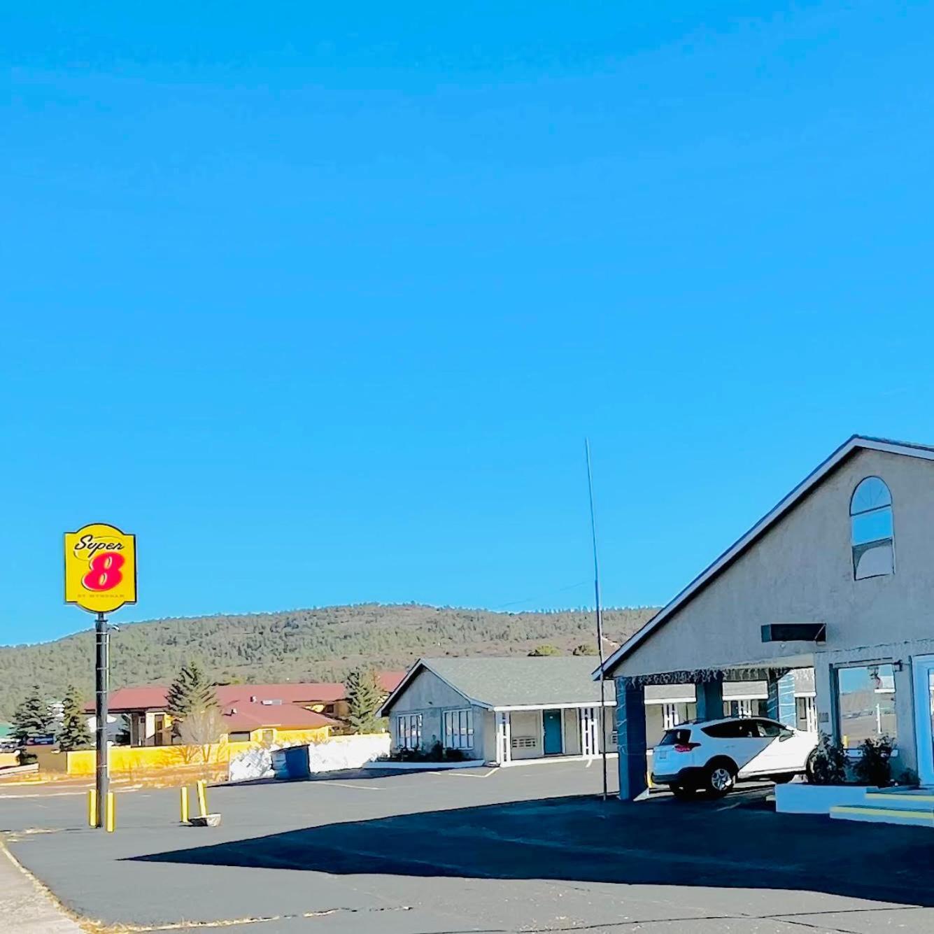 Super 8 By Wyndham Williams West Route 66 - Grand Canyon Area Bagian luar foto