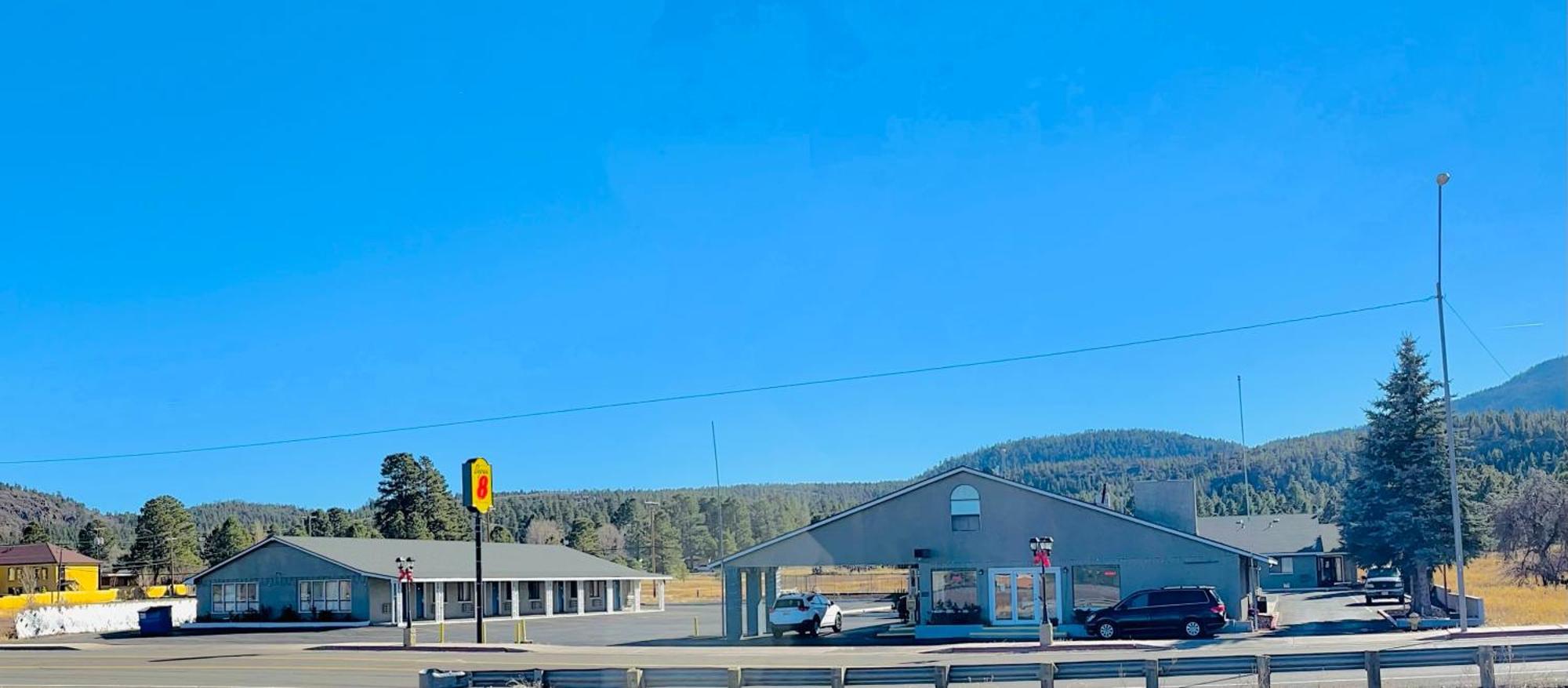 Super 8 By Wyndham Williams West Route 66 - Grand Canyon Area Bagian luar foto