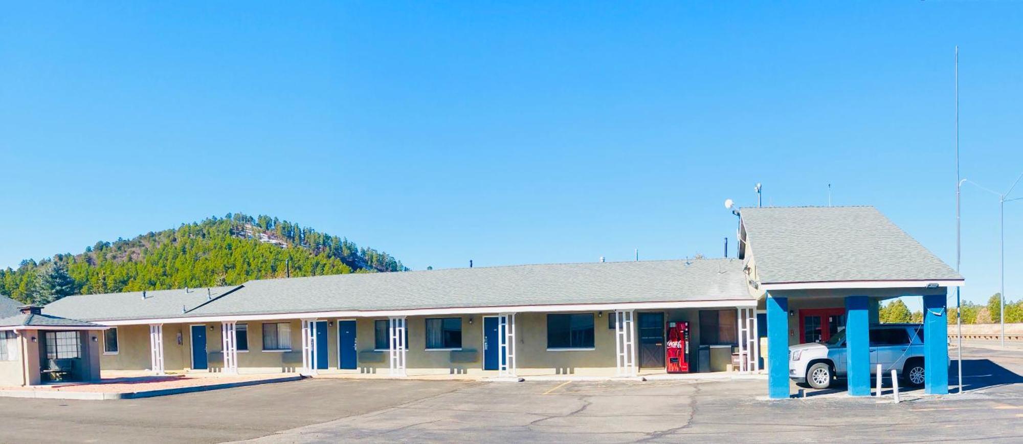 Super 8 By Wyndham Williams West Route 66 - Grand Canyon Area Bagian luar foto