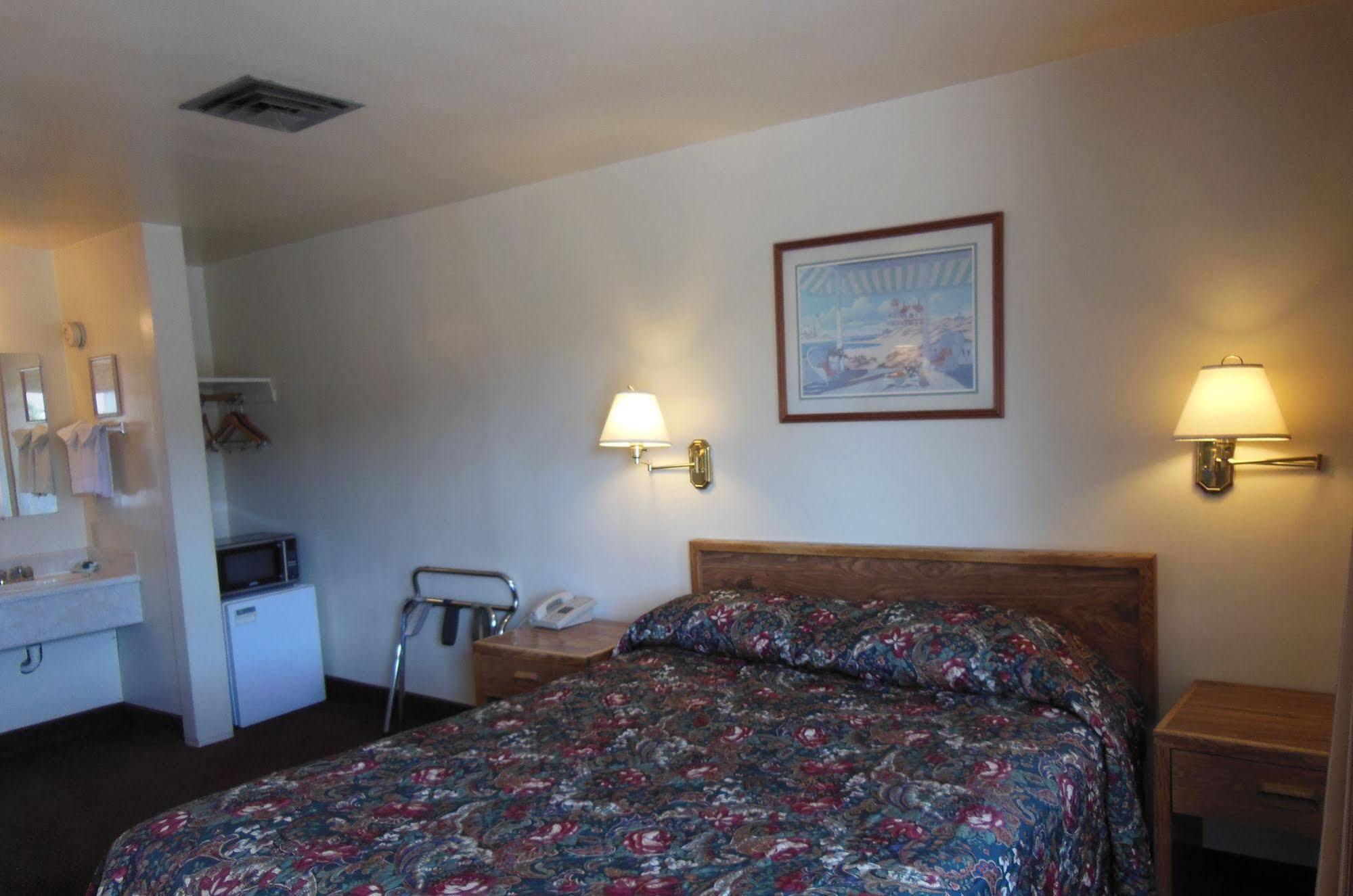 Super 8 By Wyndham Williams West Route 66 - Grand Canyon Area Bagian luar foto