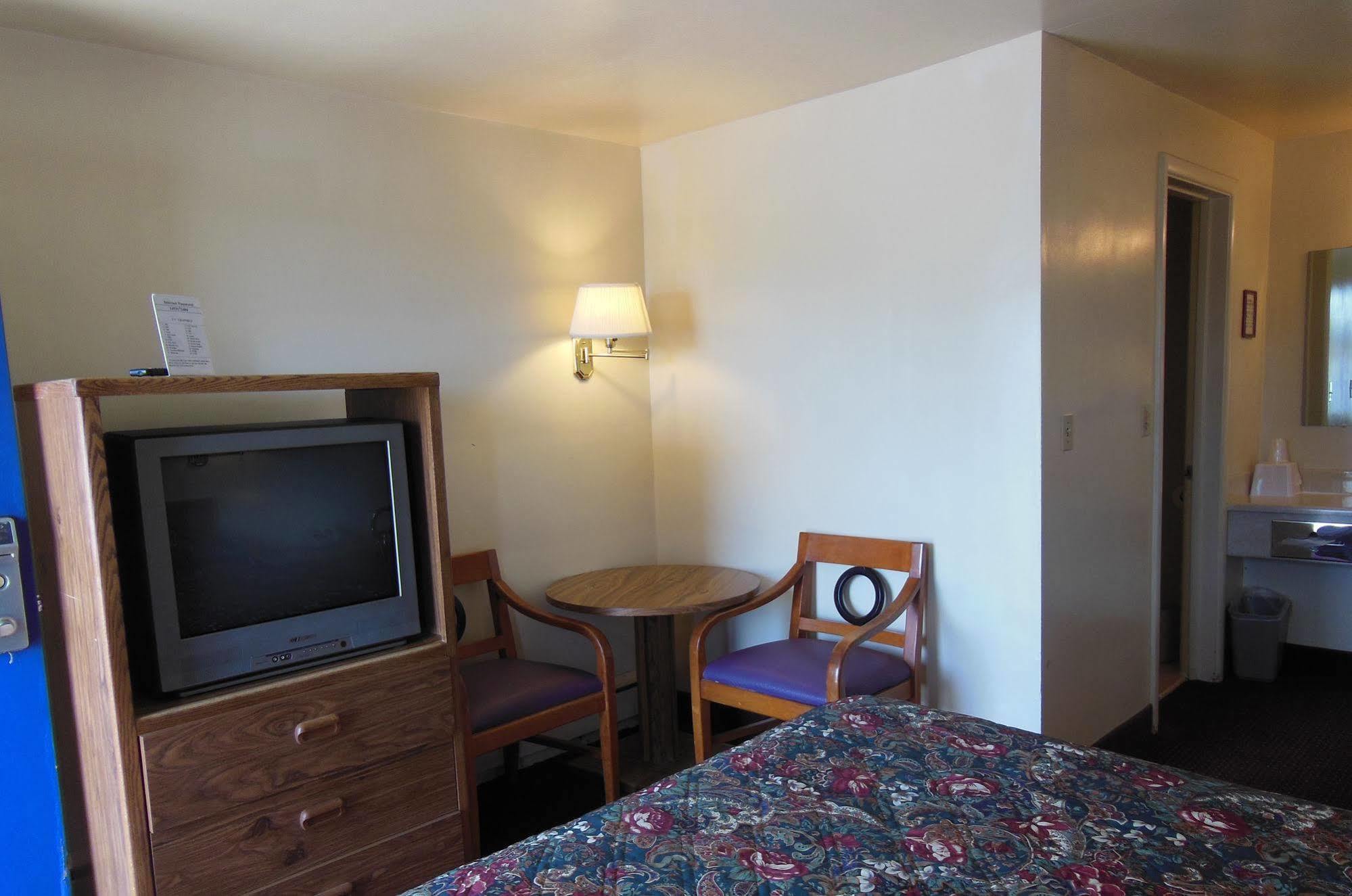 Super 8 By Wyndham Williams West Route 66 - Grand Canyon Area Bagian luar foto