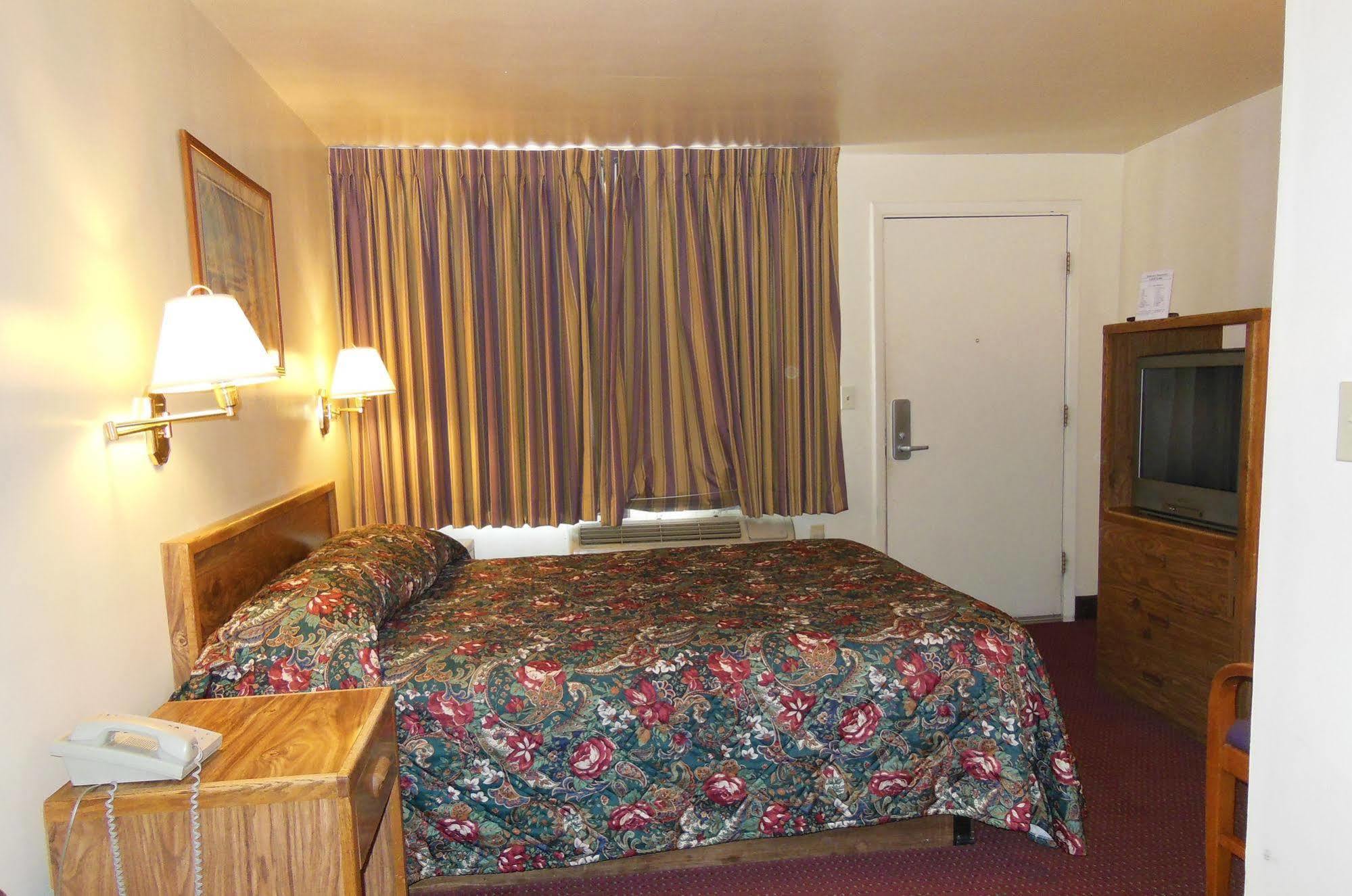 Super 8 By Wyndham Williams West Route 66 - Grand Canyon Area Bagian luar foto